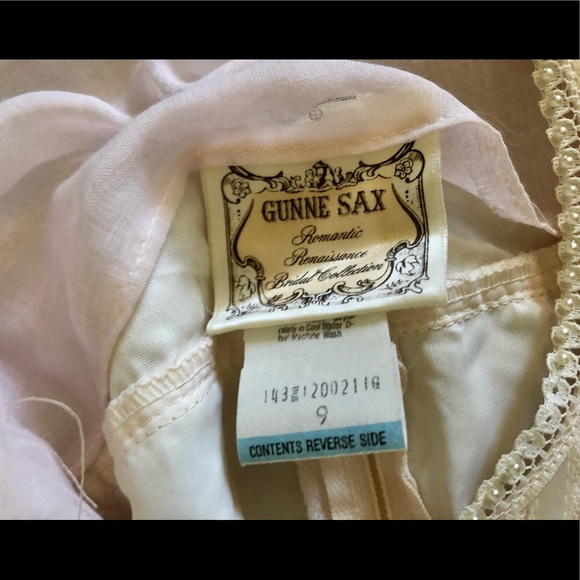 SOLD | 70s Vintage Gunne Sax Pink Prairie Dress - Picture 7 of 14